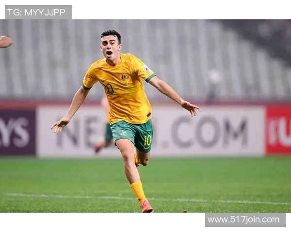 足球球星抠鼻子瞬间曝光 引发网友热议 这一幕引发了怎样的反响